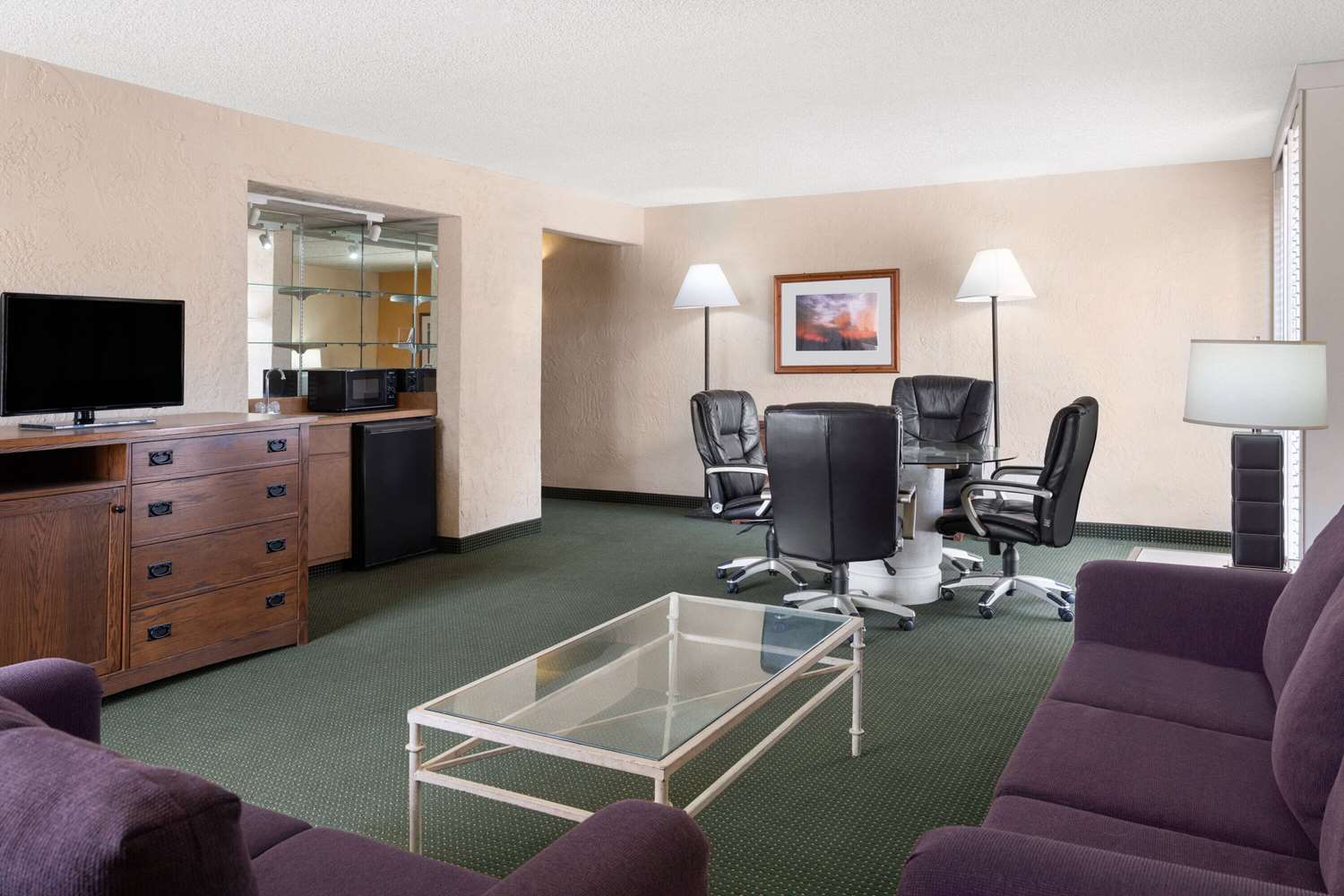 Ramada by Wyndham Tucson 55/63