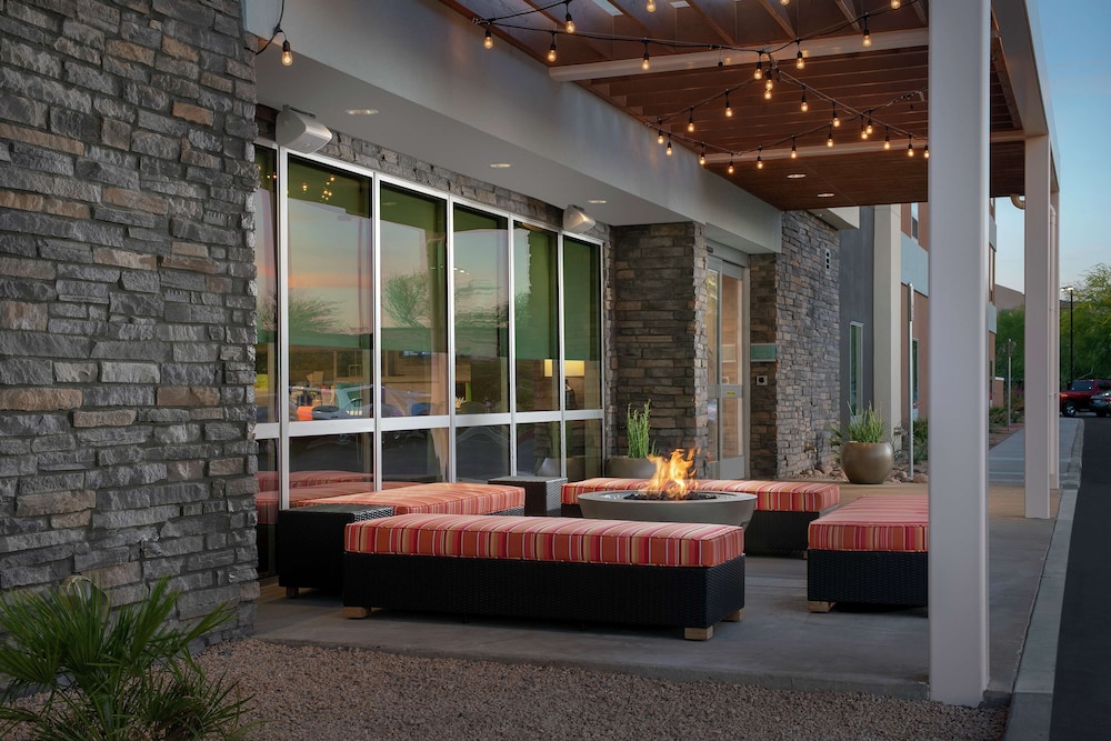 Home2 Suites by Hilton Phoenix Airport South photo1