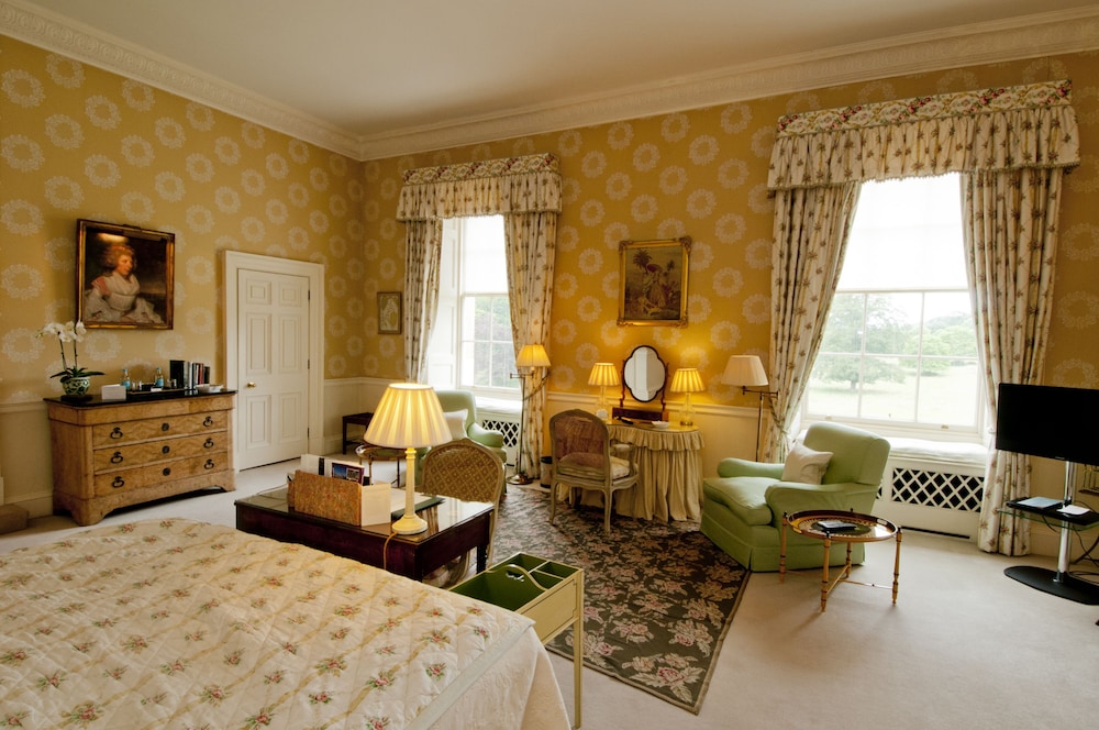 Hartwell House Amp Spa 48/70