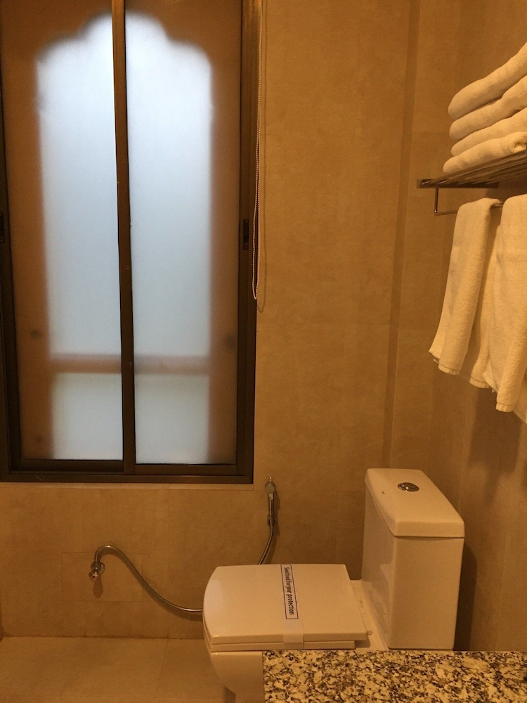 ZHINGKHAM RESORT 30/30