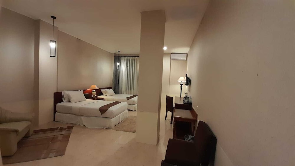 Royal Trawas Hotel & Cottages 32/55