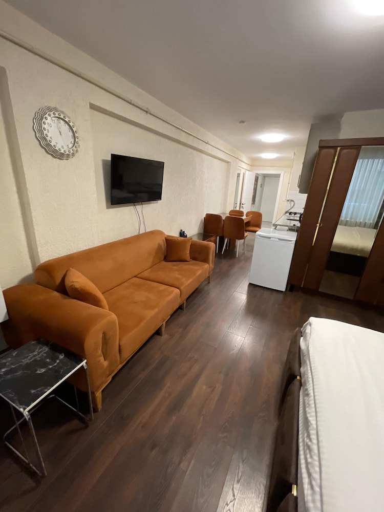 Aymira Suites 30/40