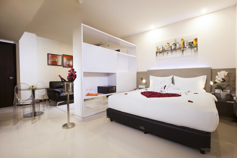 VERSE HOTEL CIREBON 18/72
