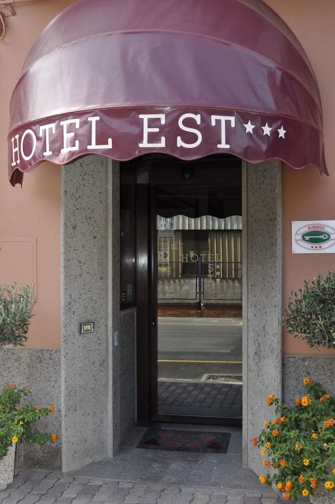 Hotel Est 1/42