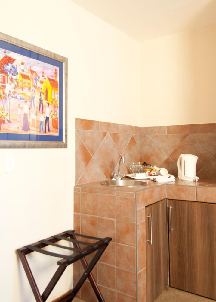 Overmeer Guest House 4/42