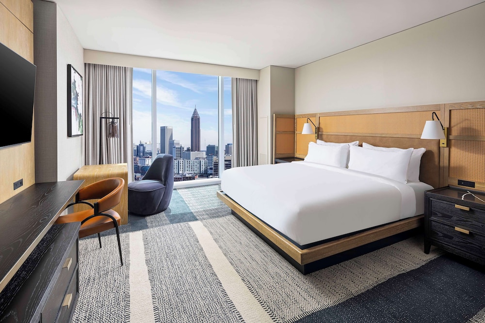 ROOM, KING BED, ACCESSIBLE