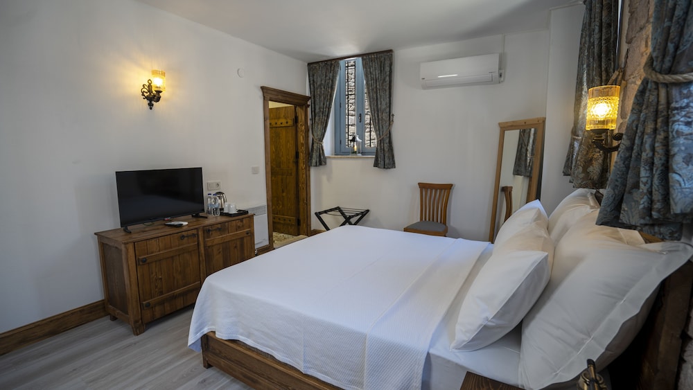 Sizmahan Hotel 13/64