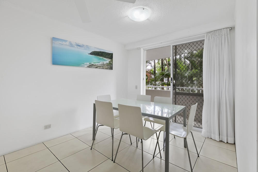 Noosa Hill Resort. 70/78