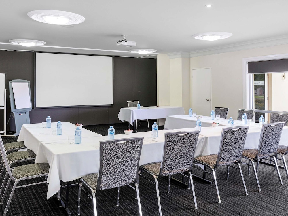 Mercure Wagga Wagga 35/50