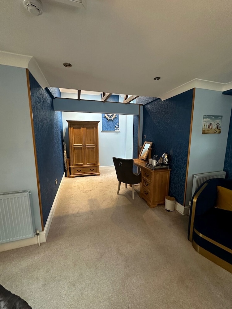 Derby Manor 28/50