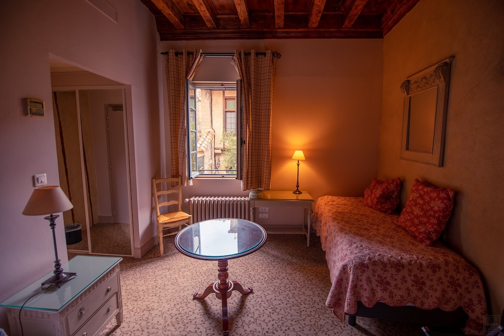 Hotel Le Donjon Coeur de La Cite Medievale 35/53