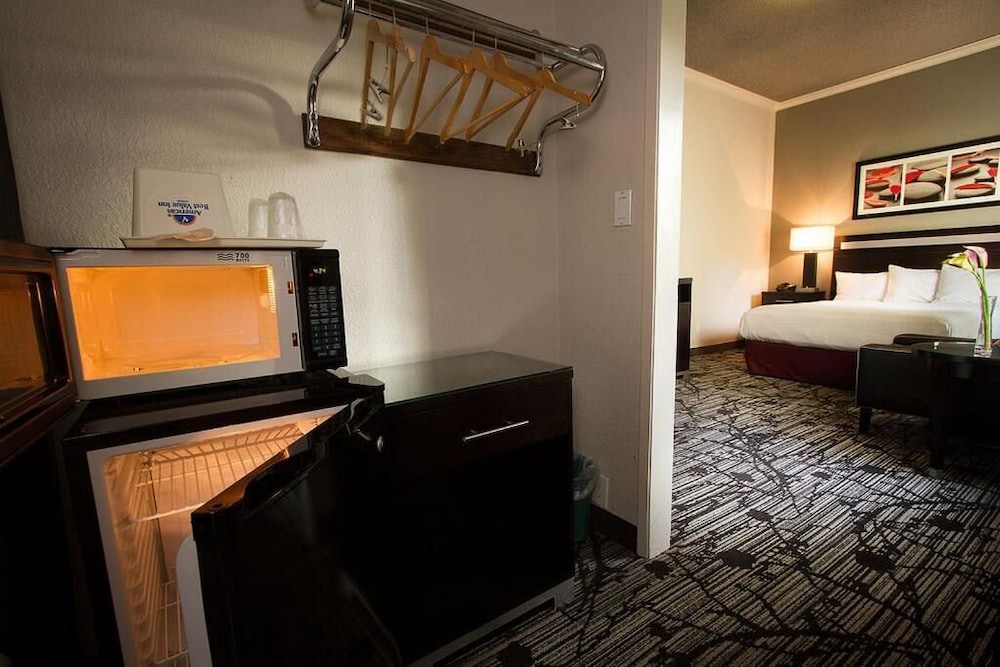 Granada Inn 5/53