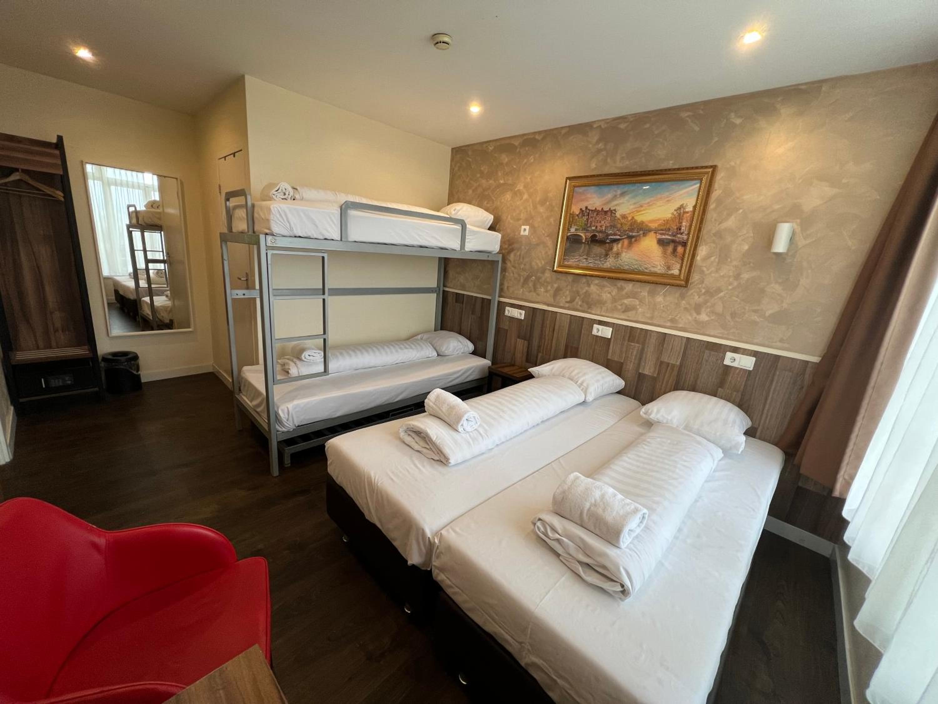 Budget Dam Hotel 9/28