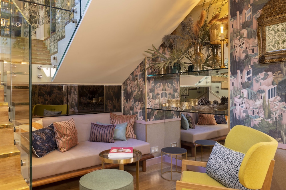 Hotel Jardin De Cluny 28/42