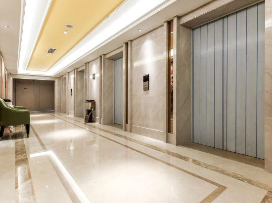 Vienna International Hotel (Nanchuan District Wanda Plaza) 17/56