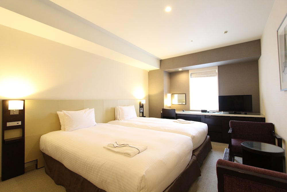 MODERATE, TWIN BEDS