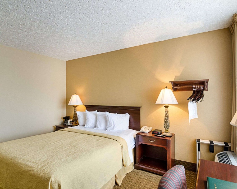 Quality Inn Lewisburg 19/49