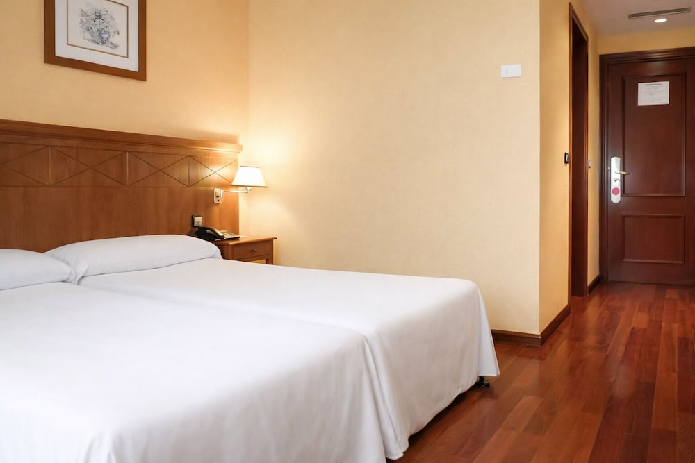 Hotel Checkin Basic Leon Norte 15/46