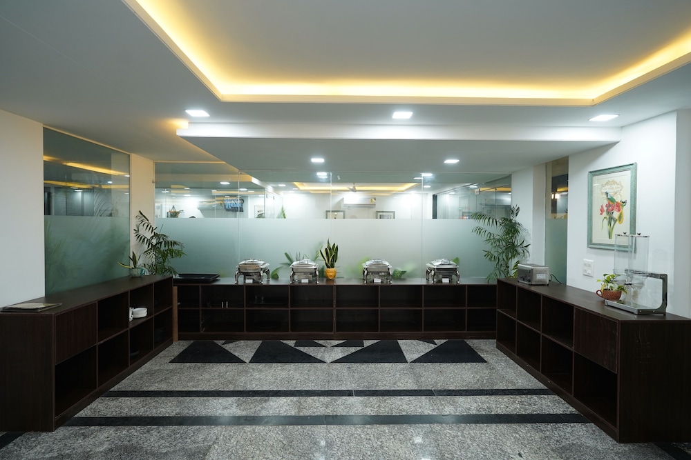 Posh Garden Inn Gurgaon 32/50