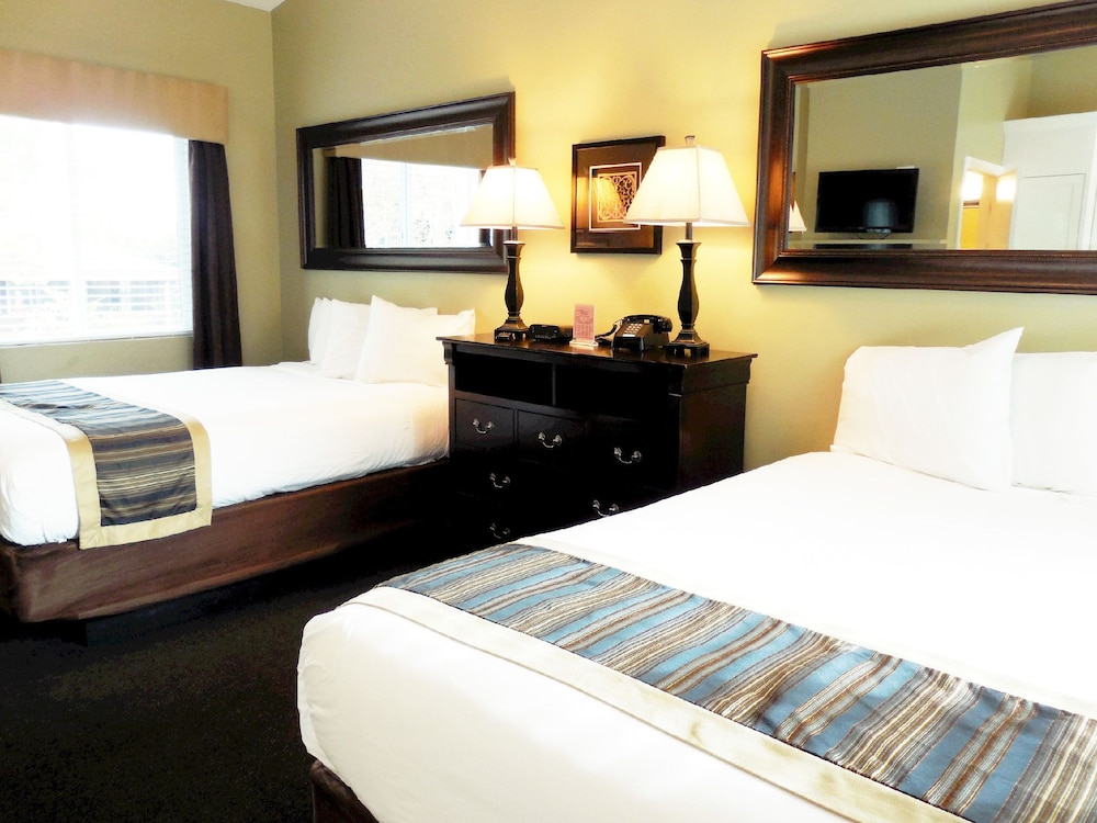 Sea Breeze Inn And Cottages 21/75