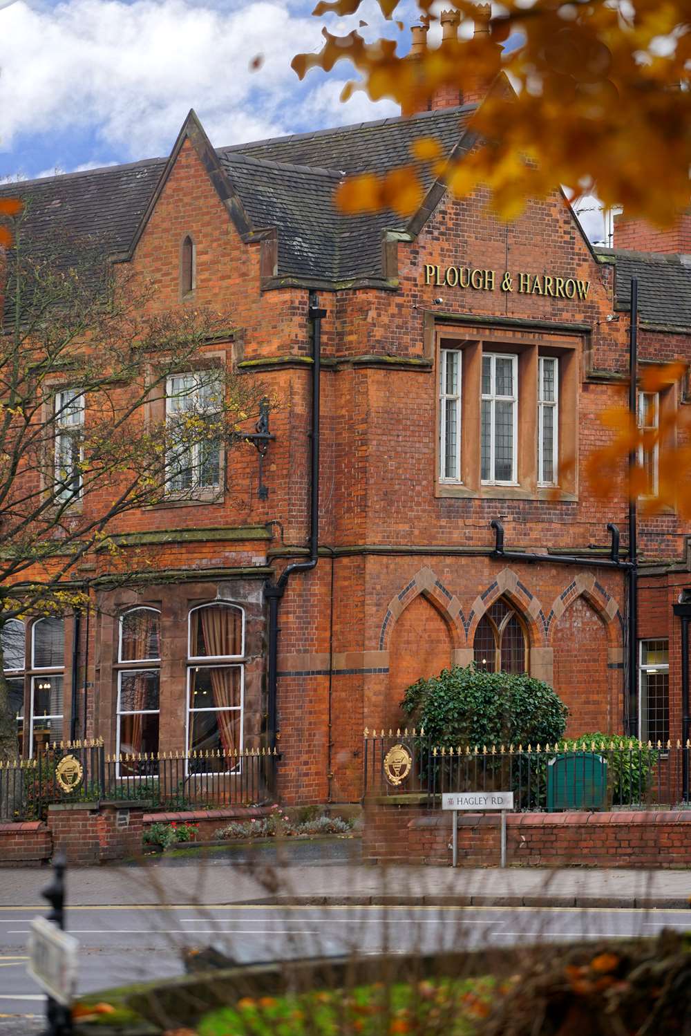 Best Western Plough & Harrow Hotel 49/49