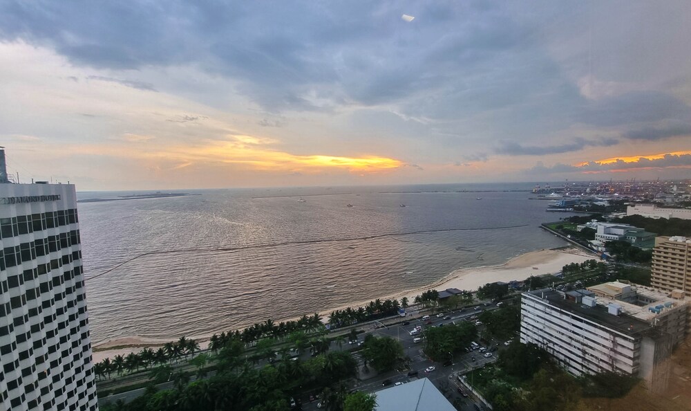 Amazing Marina Residential Suites 42/50