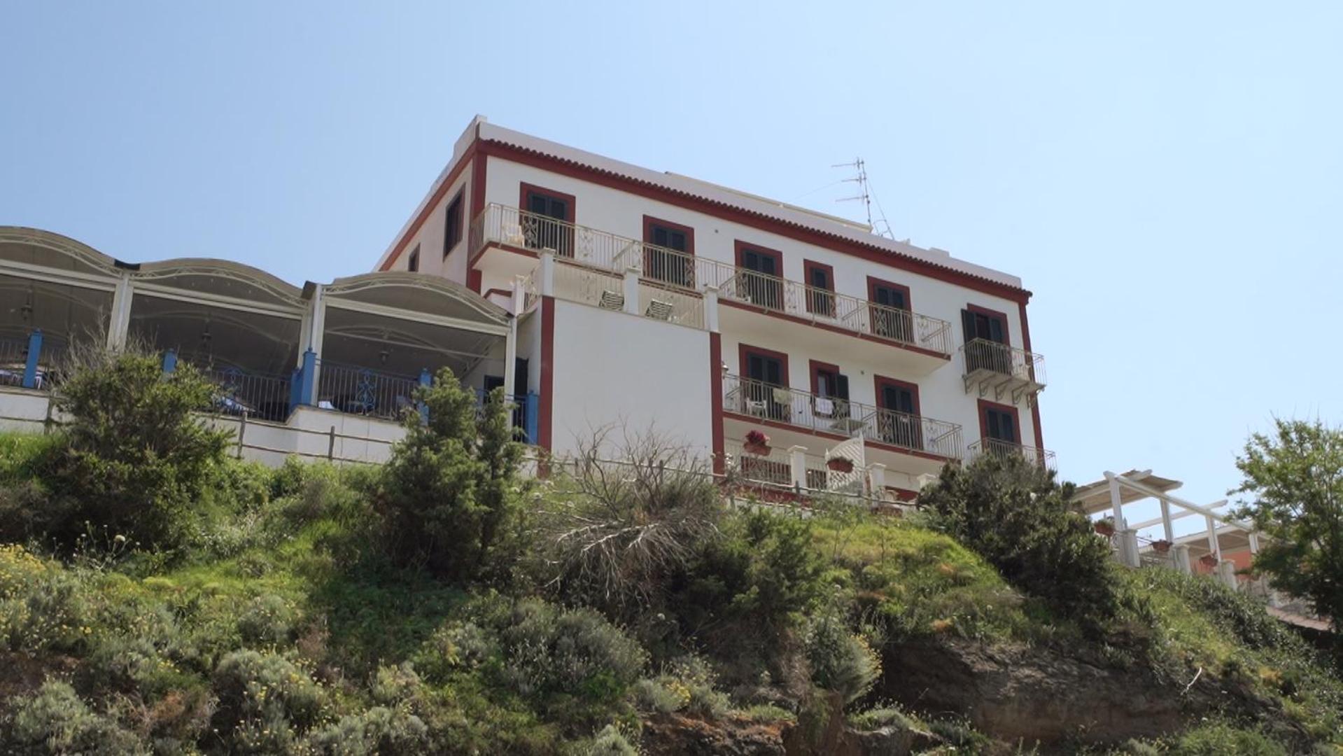 Hotel Isolabella 1/19