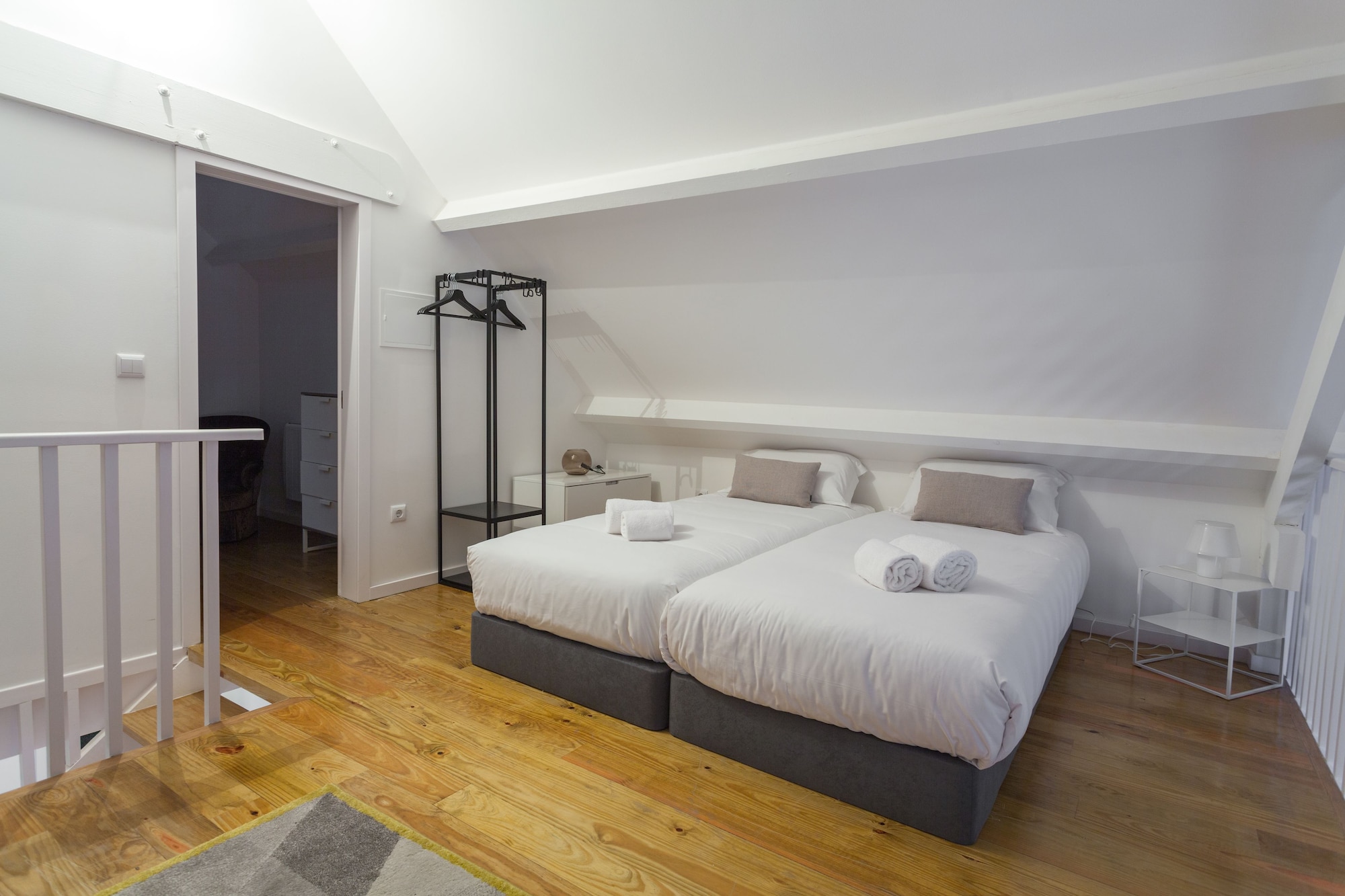 1 BEDROOM, DUPLEX, SUPERIOR