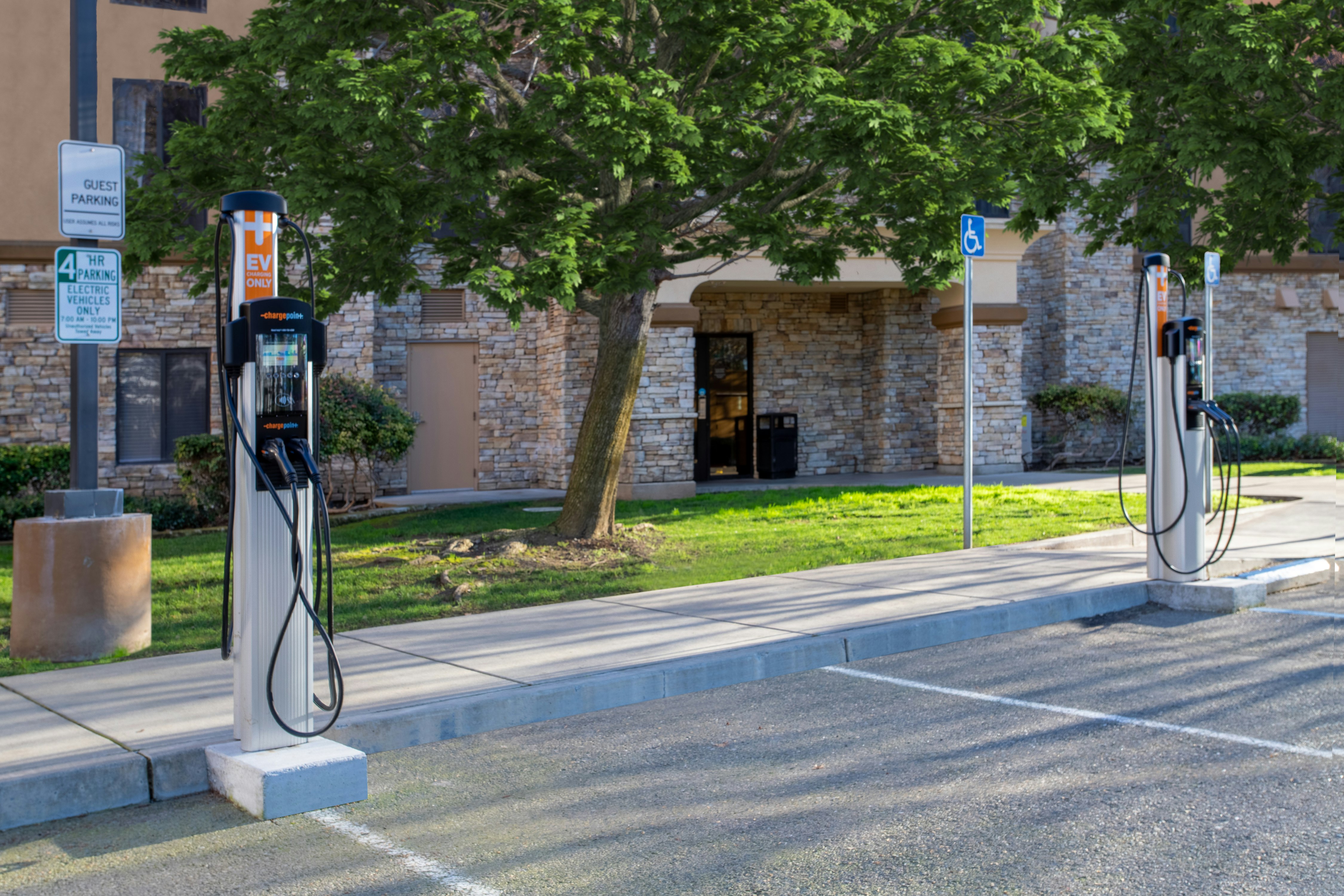 Hampton Inn and Suites Sacramento-Elk Grove Laguna I-5 50/50