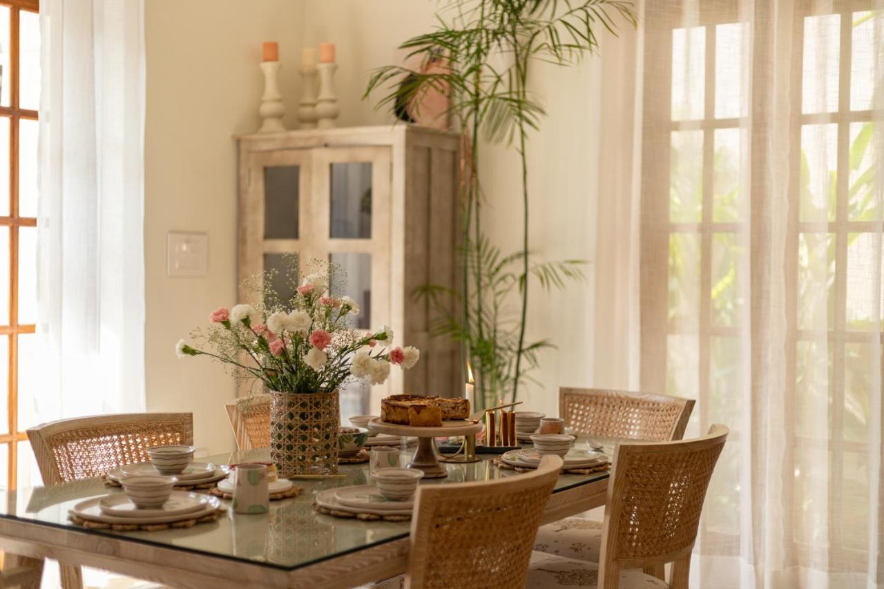 ELIVAAS 4 BHK with Pvt pool and Bar PinkSky 40/56