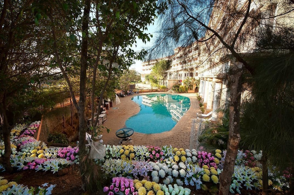 Lagoona Resort 11/78