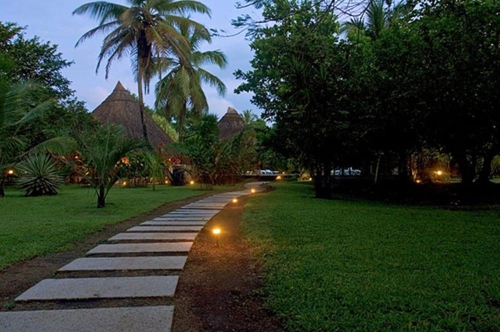 Turtle Beach Lodge 47/50