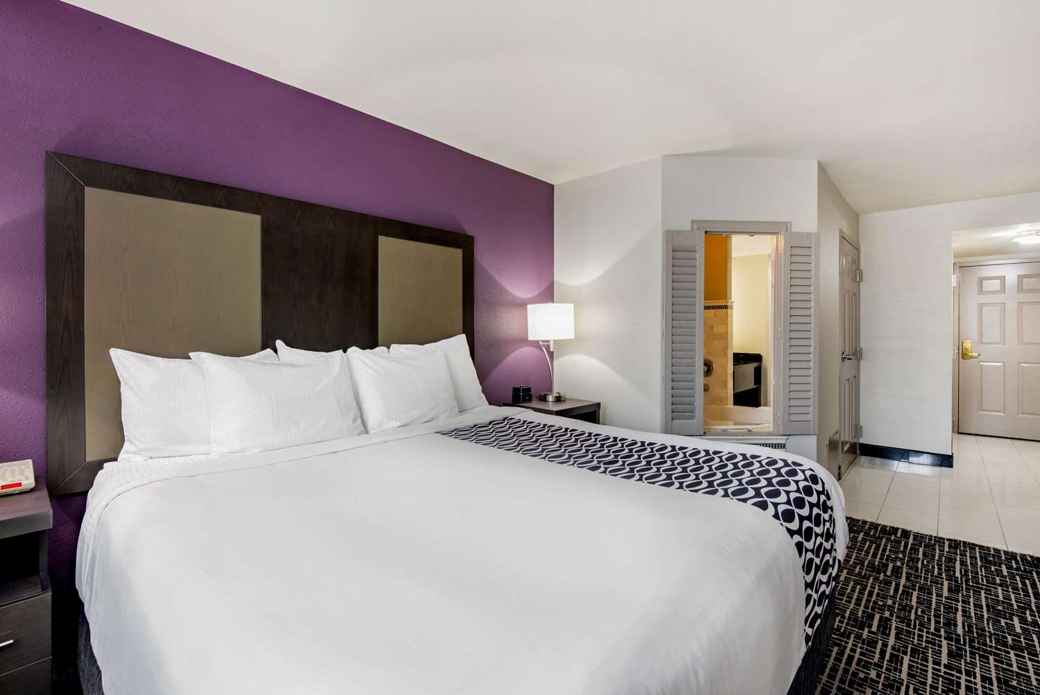 La Quinta Inn by Wyndham West Long Branch 19/43