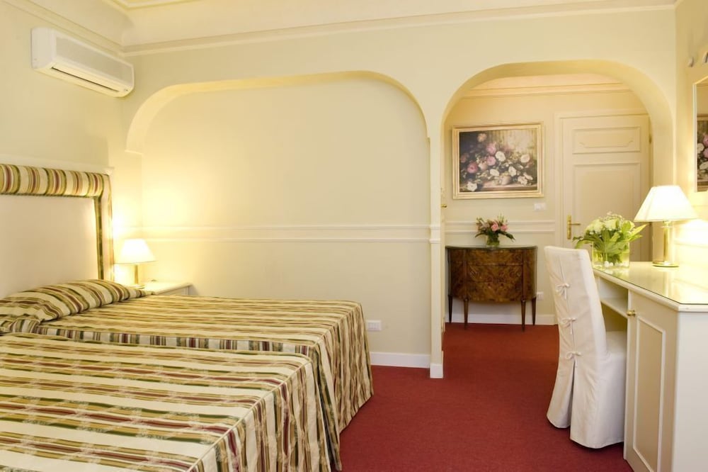 ROOM, SINGLE, DOUBLE BED