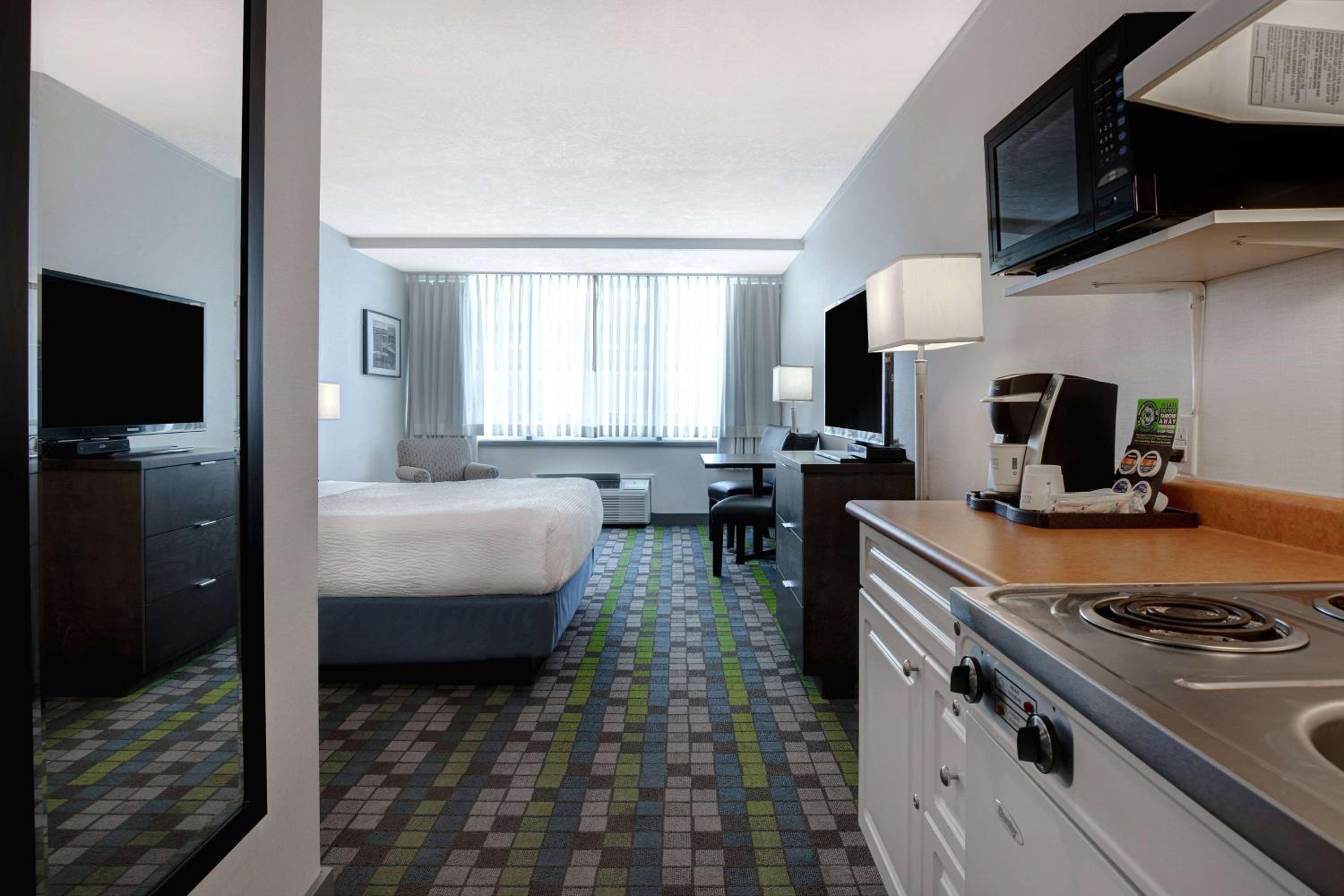 استوديو بسرير كوين، Days Inn by Wyndham Victoria Airport Sidney 6/6