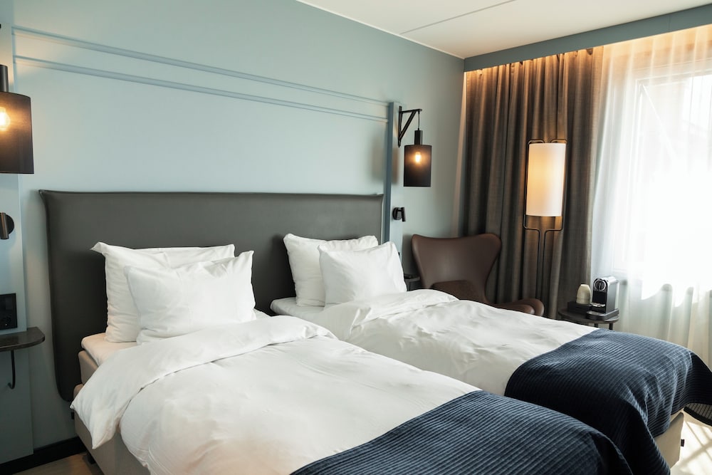 Home Hotel 1624 14/50