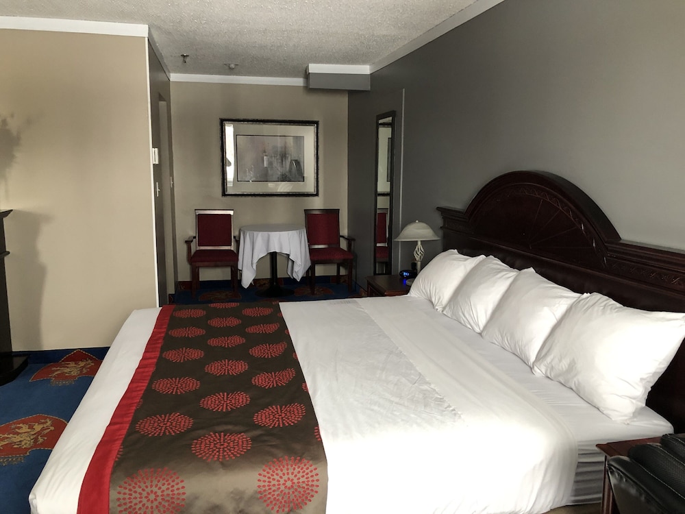 South Hill Lodge 16/50