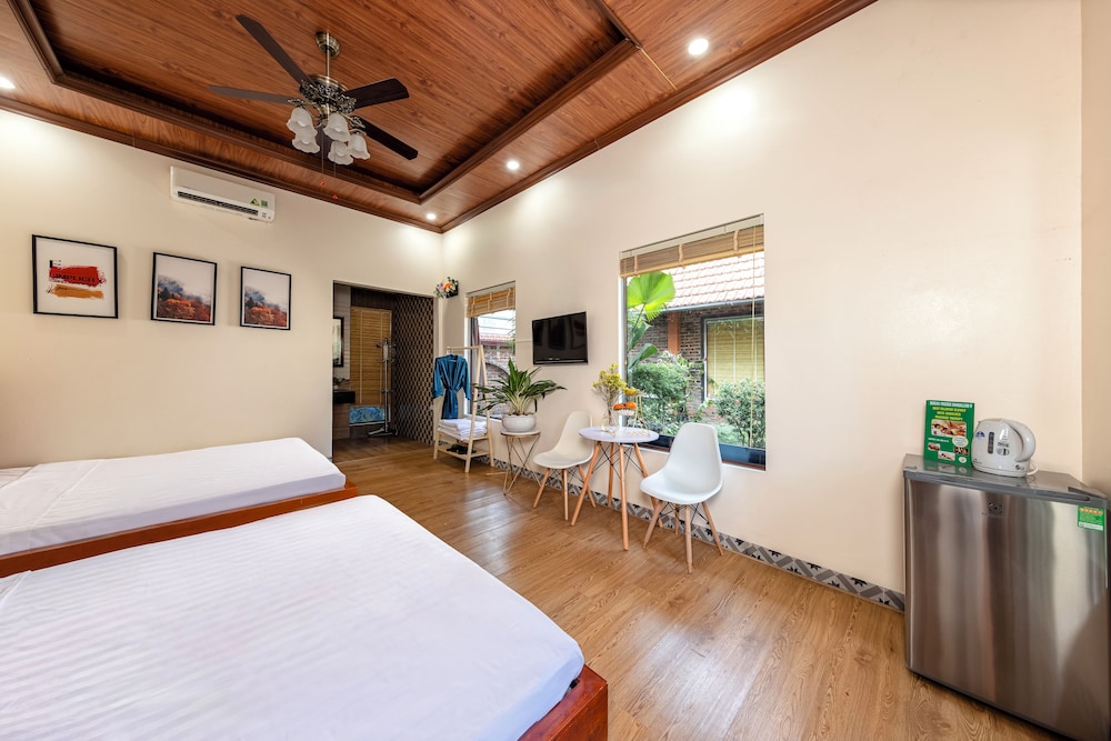 FAMILY, 2 DOUBLE BEDS, GARDEN VIEW