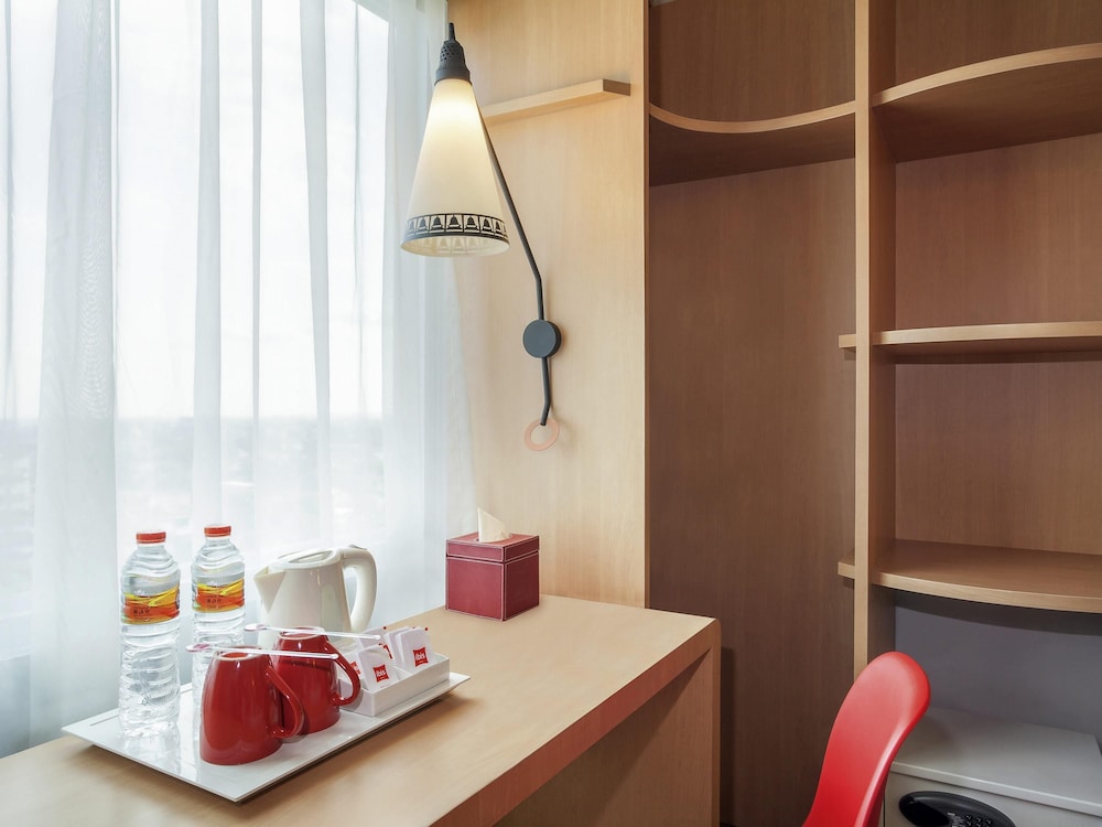 IBIS YOGYAKARTA ADI SUCIPTO 54/54