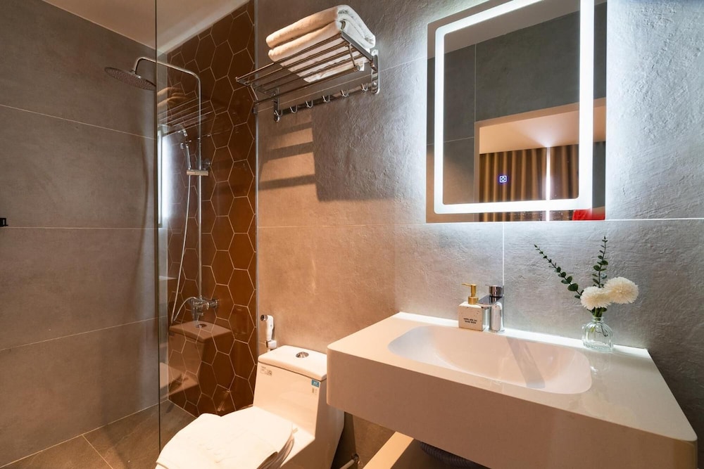Sen Saigon Hotel 44/50