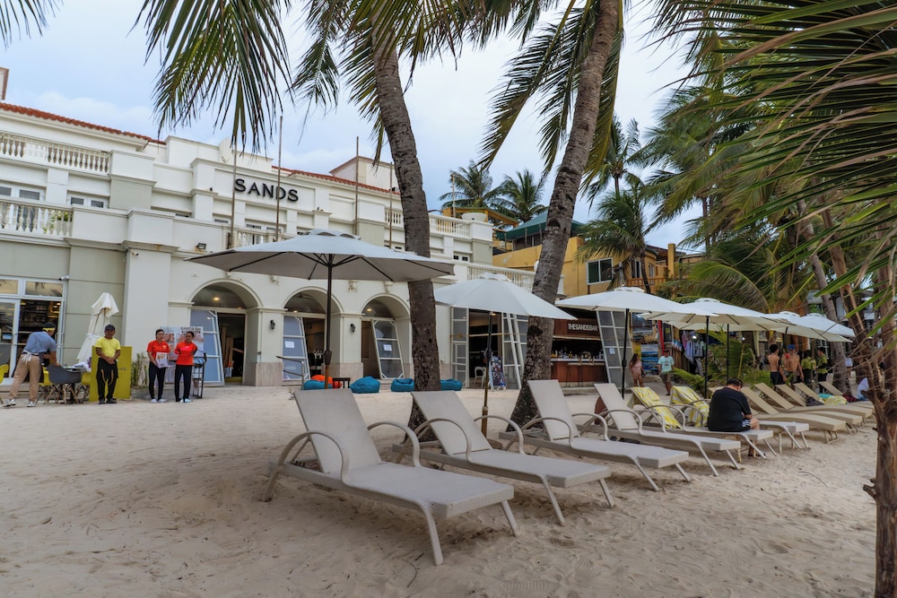 Boracay Sands Hotel 68/74