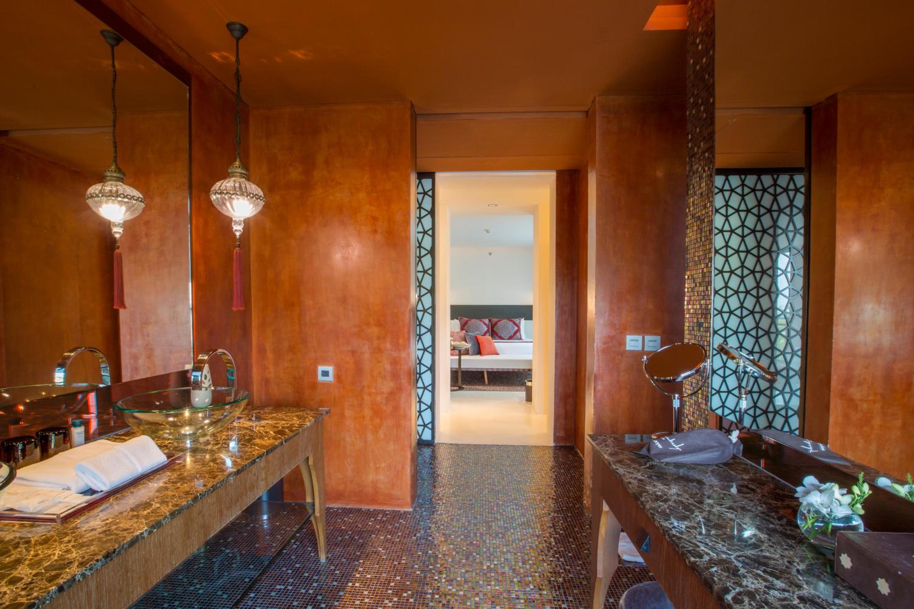 Suite, Ocean Front, Hot Tub, Balcony، Marrakesh Hua Hin Resort And Spa 4/6
