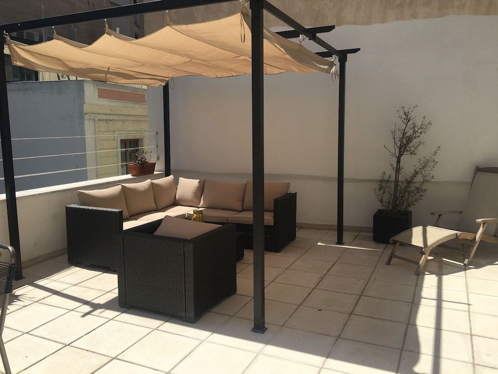 Concierge Athens I 38/50