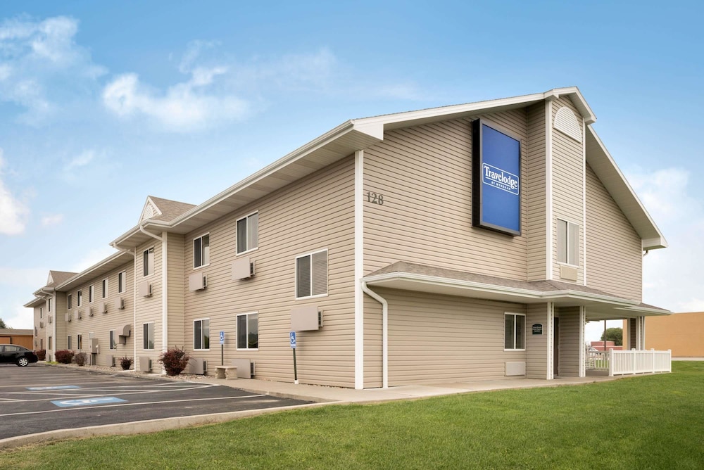 Travelodge By Wyndham Missouri Valley 2/25