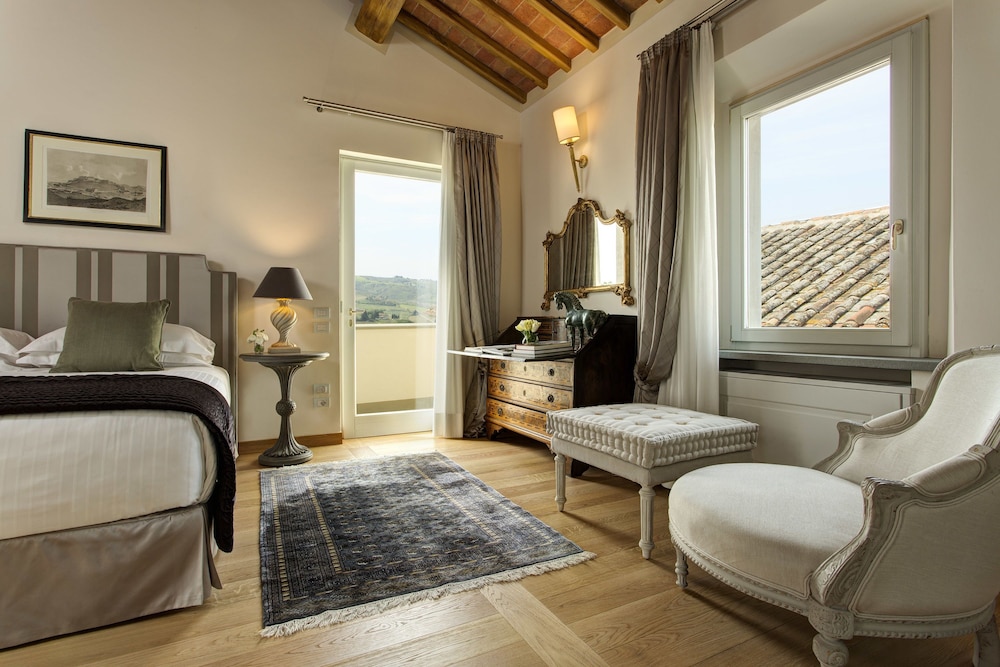 VILLA LE CALVANE 8/50