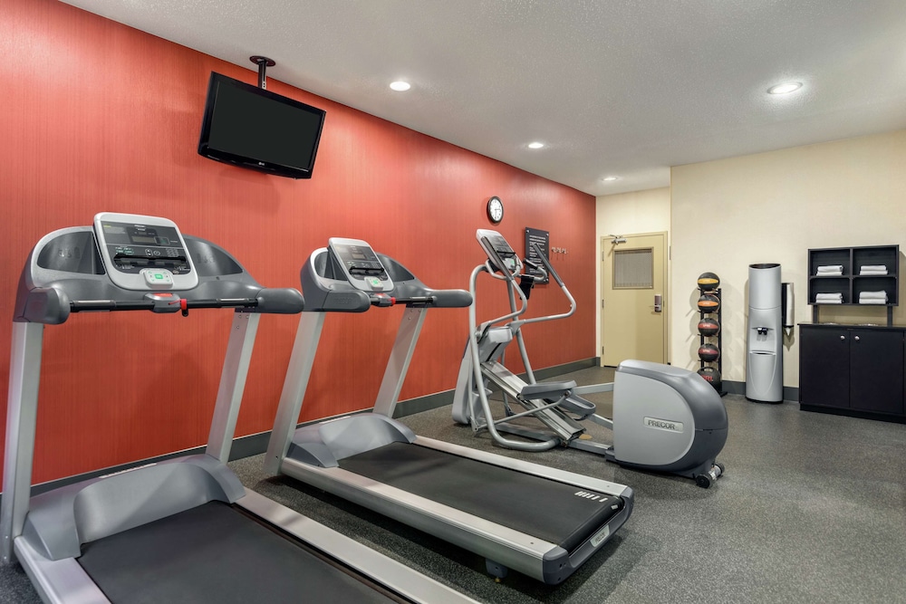 Hampton Inn Akron-Fairlawn 28/42