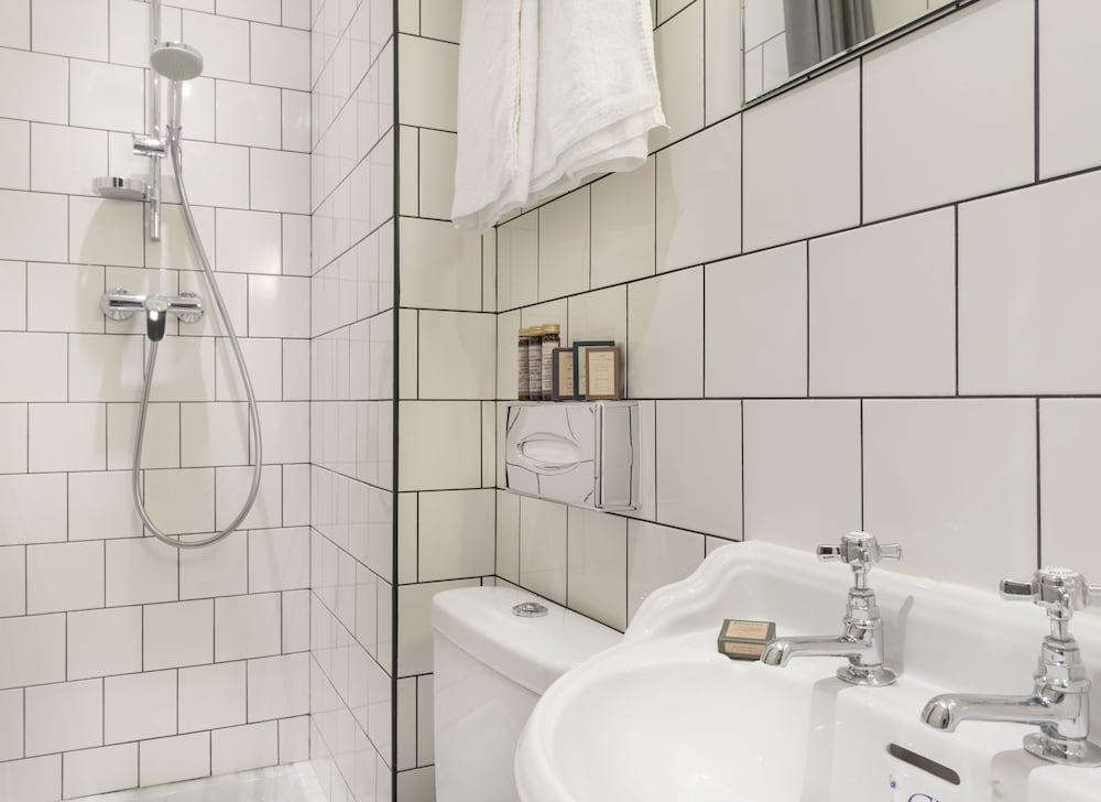 Hotel Basss 63/63
