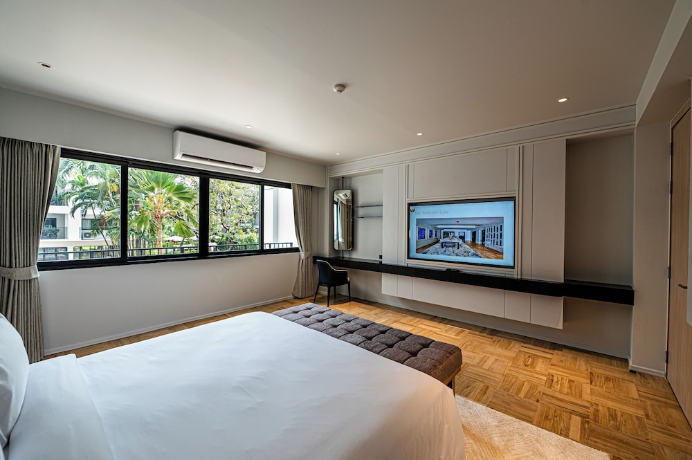 Floral Court Hotel and Residence 17/58