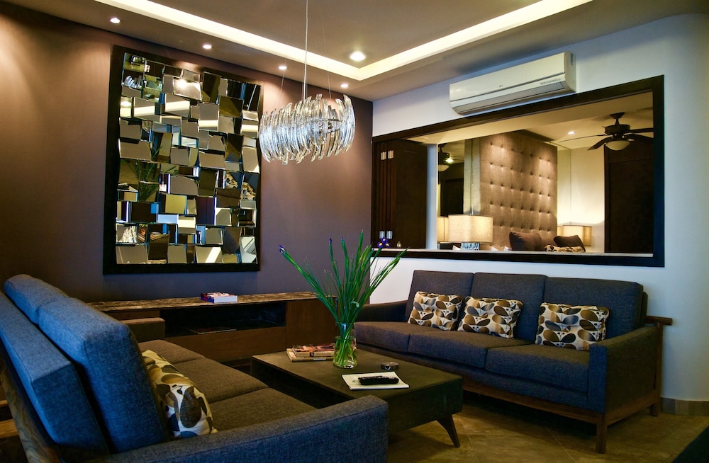 Signature by Pinnacle 52/72
