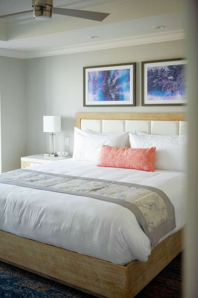 جناح بسرير كينج لذوي الإعاقة، Sunsuites Villas at Sunseeker Resort, Curio by Hilton 2/5